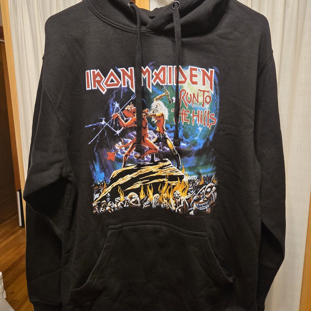 Iron Maiden "Run To The Hills" Hoodie Size Medium